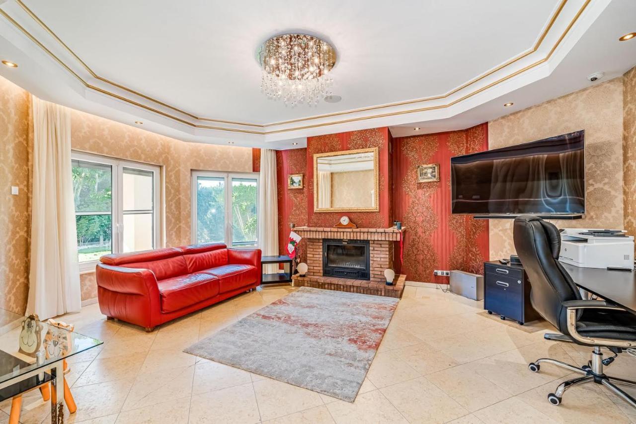 Villa Svim, Walking Distance To The Beach! Marbella Eksteriør bilde